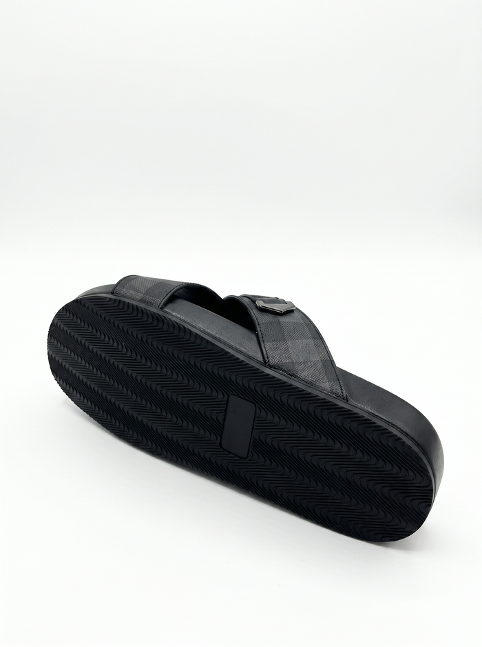 Black 6130 Slippers