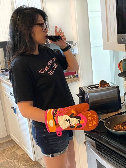 Blueq "Food, Ya Burnt." Oven Mitt BLUEQ
