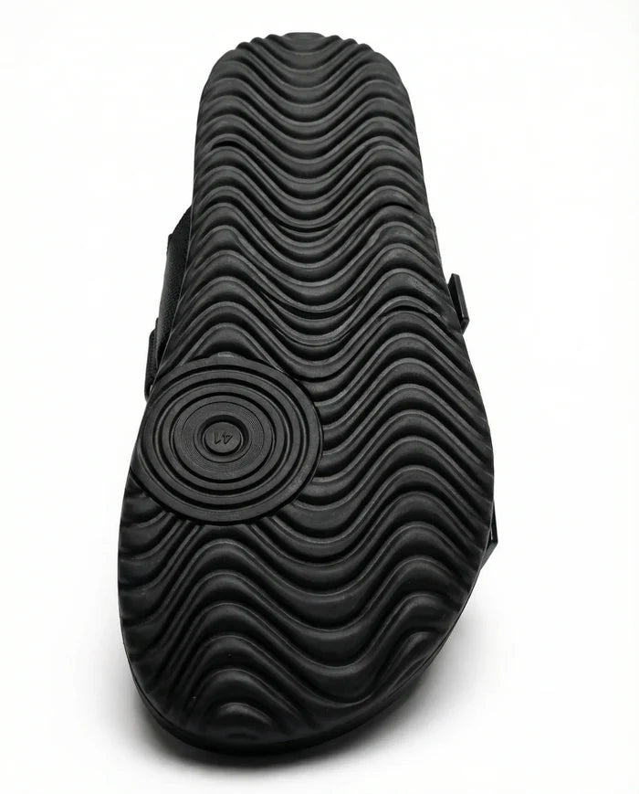 CGSC 26 BLCK Textured Sandals
