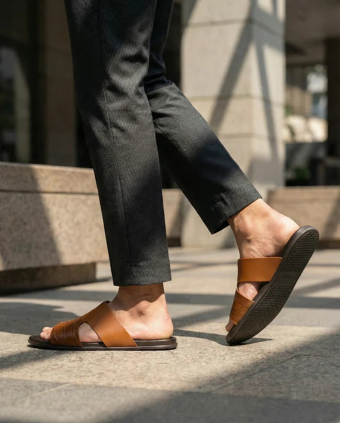 CGSC 26 BRWN Leather Slipper