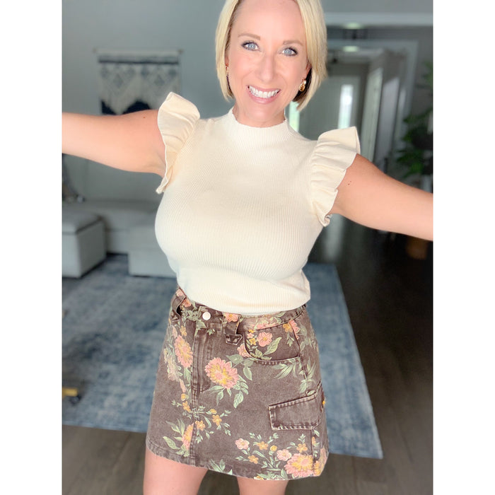 Classic Ruffle Sleeve Knit Top