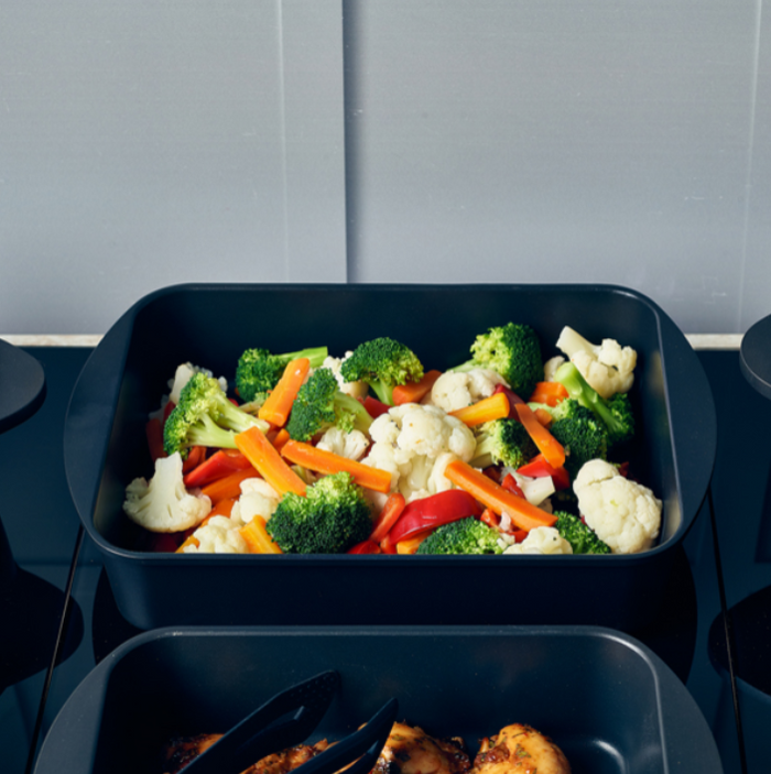 Genware Non-Stick Cast Aluminium Roaster 40 x 27cm