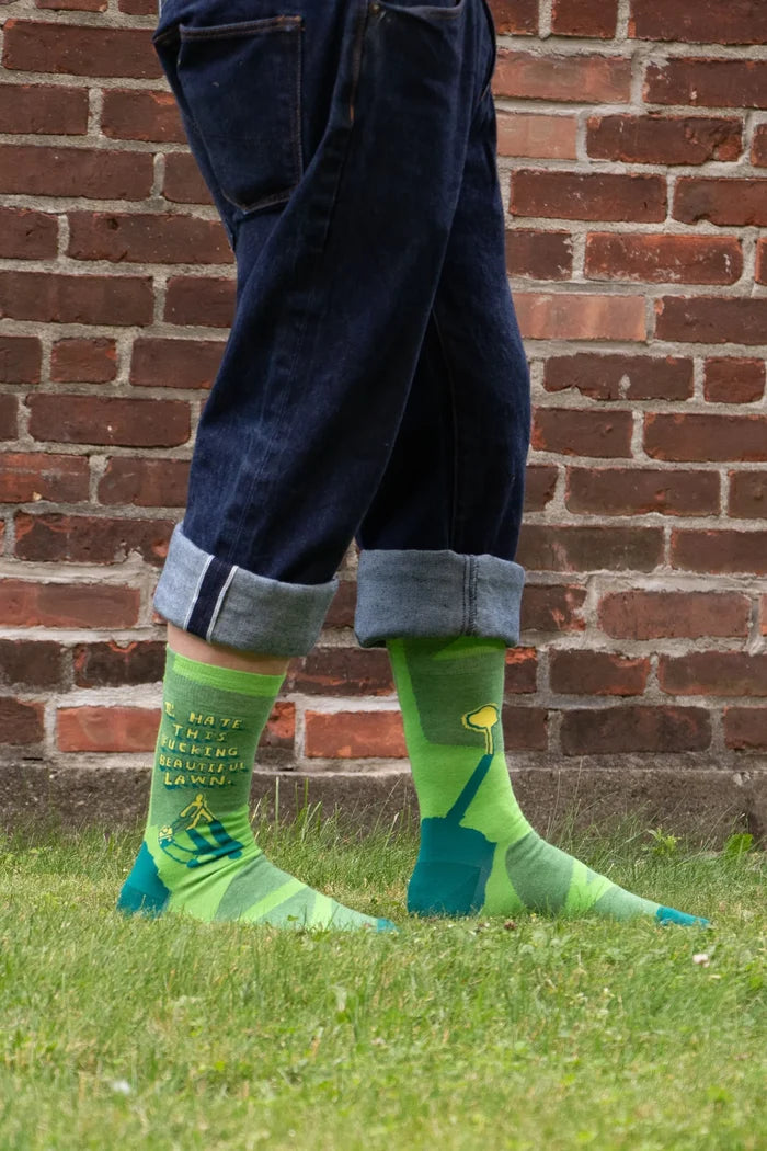 I Hate This Fucking Beautiful Lawn Men's Crew Socks
