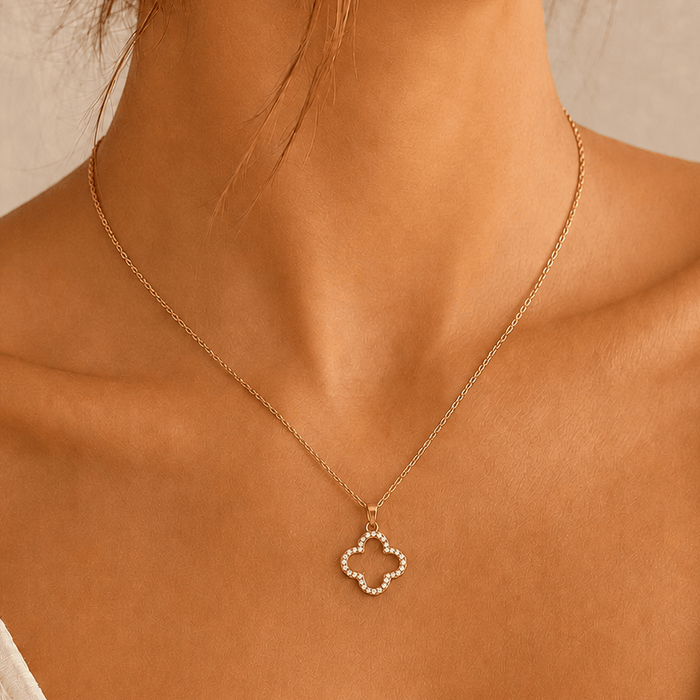 JOSSLYN by wall to wall - 18K STAINLESS STEEL TARNISH FREE CLOVER NECKLACE | 40NK9680