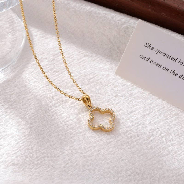 JOSSLYN by wall to wall - 18K STAINLESS STEEL TARNISH FREE CLOVER NECKLACE | 40NK9680