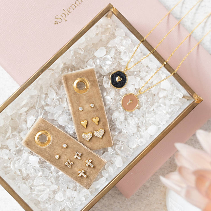 Splendid Iris - Heart Velvet Stud Gift Set: Silver