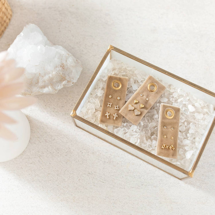Splendid Iris - Heart Velvet Stud Gift Set: Silver